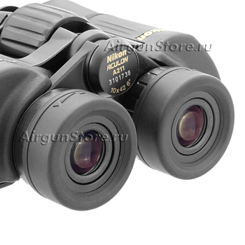 Бинокль 10x42 Nikon - окуляры с выдвижными наглазниками